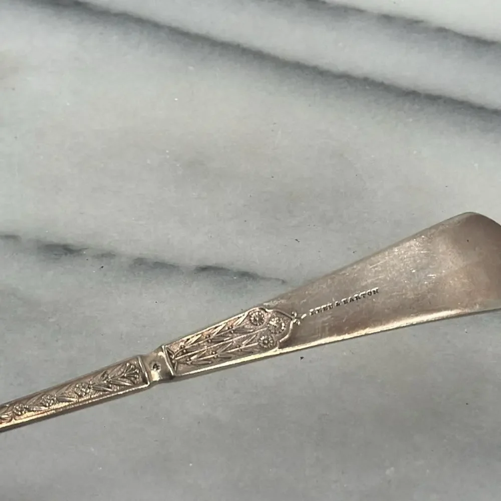 Antique Reed & Barton scalloped silver plated shell serving spoon